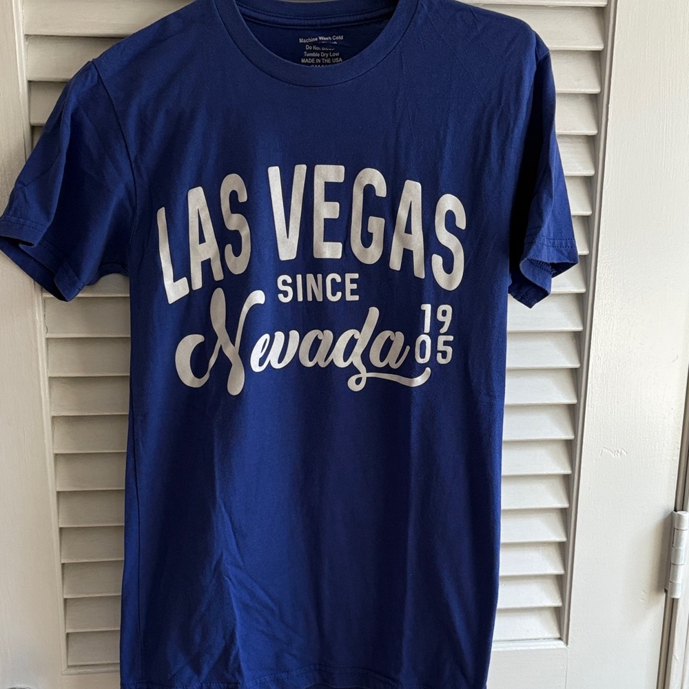 Las Vegas Nevada Graphic Tee - Blue, size small